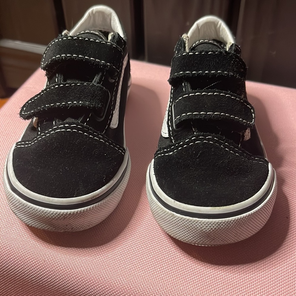 Vans - Picture 3 of 4